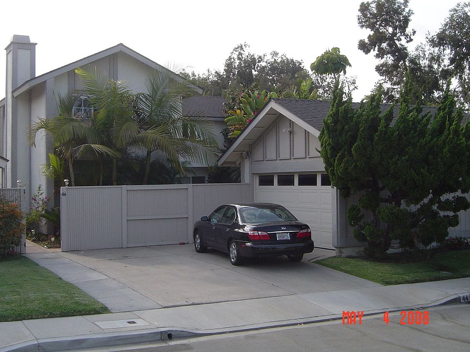 4 bed, 2 1/2 bath, pool & spa