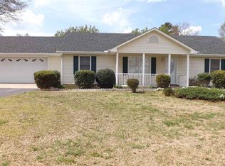 1101 Rainbow Lake Rd, Inman, SC 29349