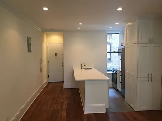 Rented by Sky Management | media 10