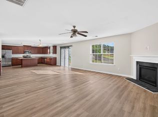 2472 Melfield Dr, Haw River, NC 27258
