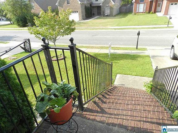 3rd image of 120 Pine Ct