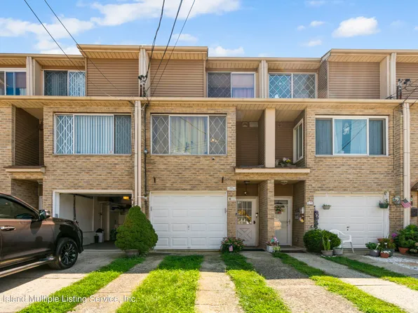 136 Hett Ave, Staten Island, NY 10306
