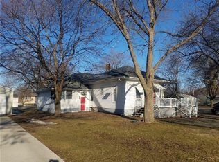 1317 16th St, Perry, IA 50220