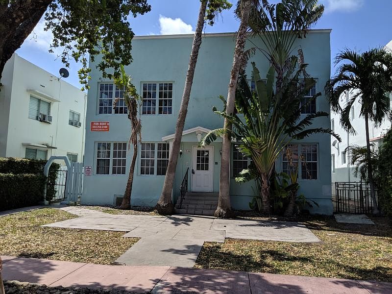 1st image of 744 Jefferson Ave APT .3