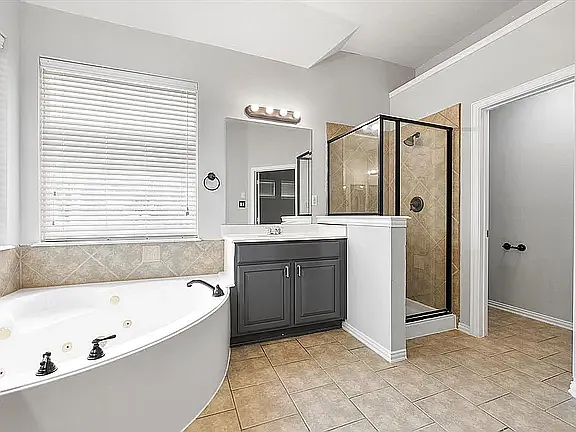 5432 Hidden Creek Ln — Photo 4