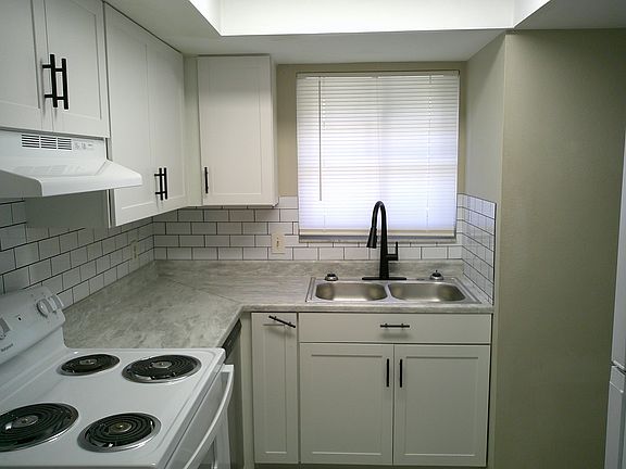 3rd image of 1244 Mackeral Ave