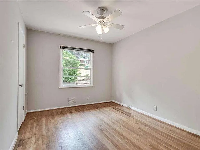 2774 Overlook Dr NE — Photo 15