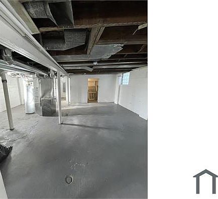 2nd image of 14437 Park Grove St