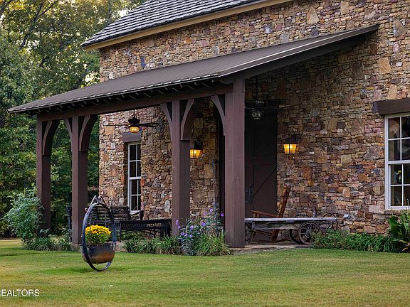 39th image of this home