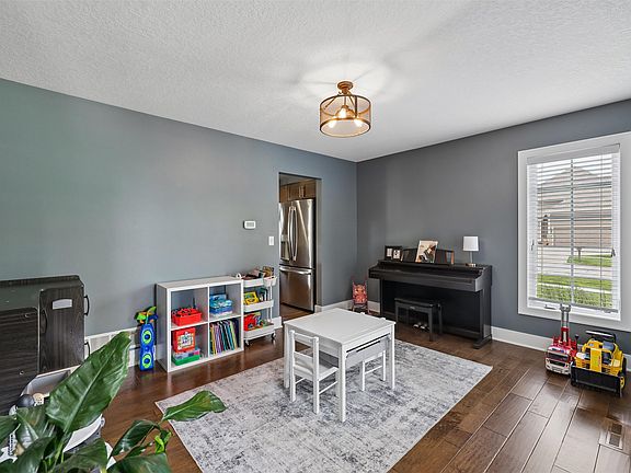 5th image of 6438 NW 93rd St