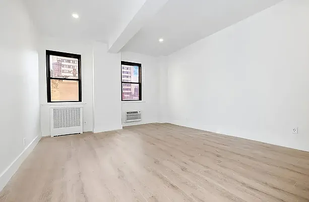 Rented by REAL New York | media 10