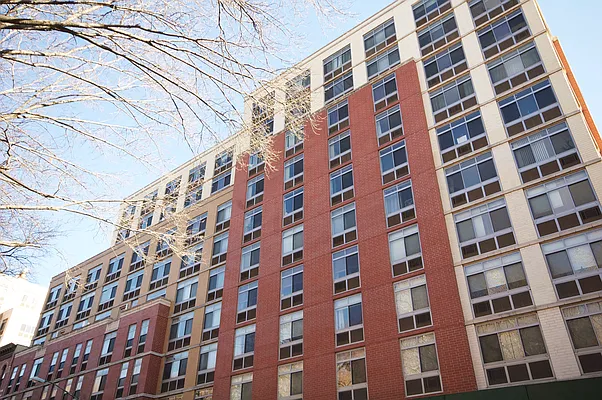 Rented by Lucien Perry | media 9