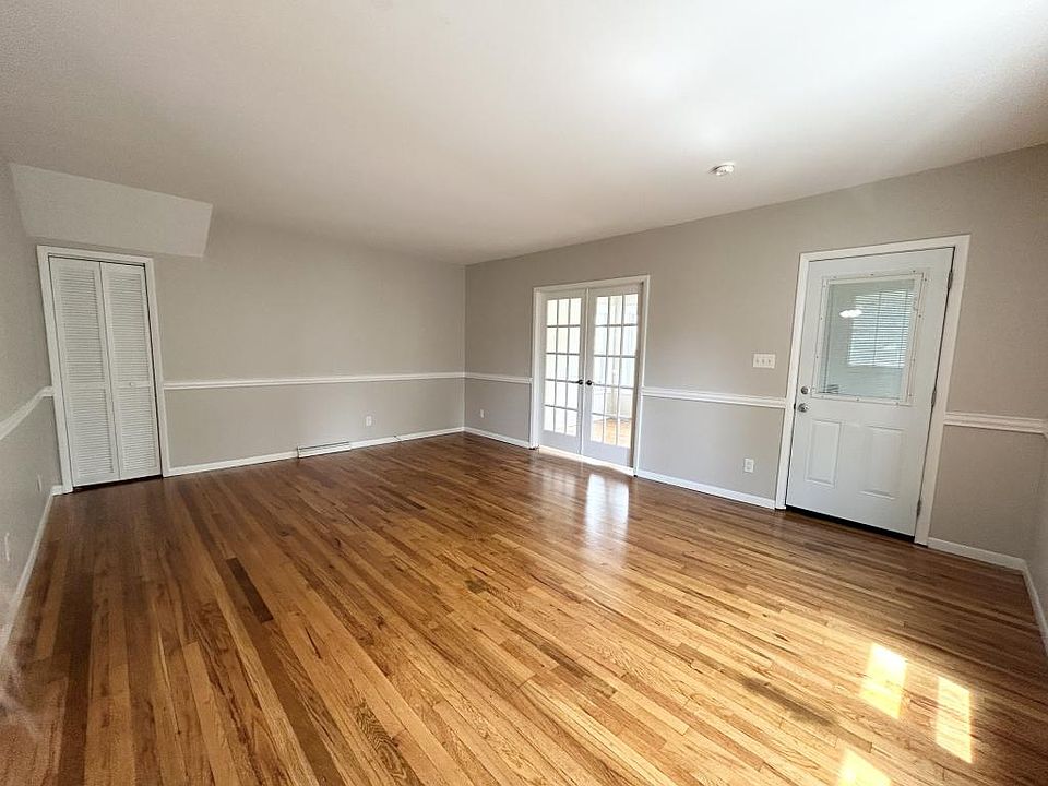 1st image of 107 Lamson St