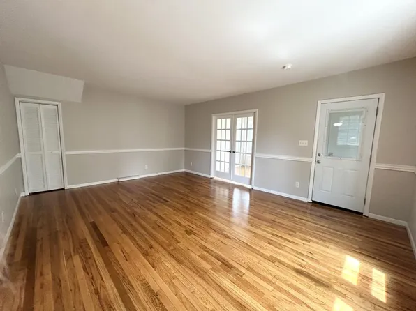 107 Lamson St, Syracuse, NY 13206