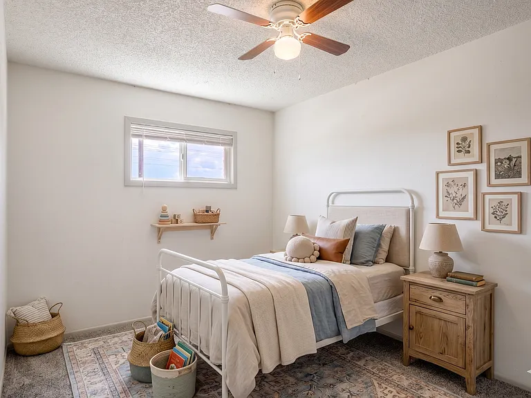 984 E Saxony Dr — Photo 10