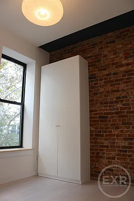 Rented by EXR | media 26