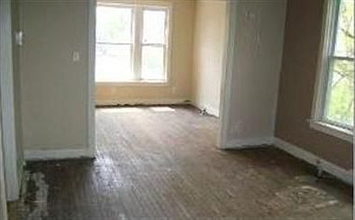 2nd image of 134 E 118th St