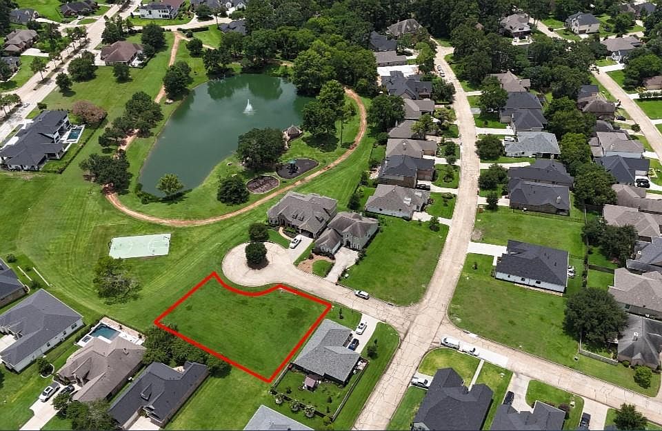 2nd image of 124 Hampton Glen Rd