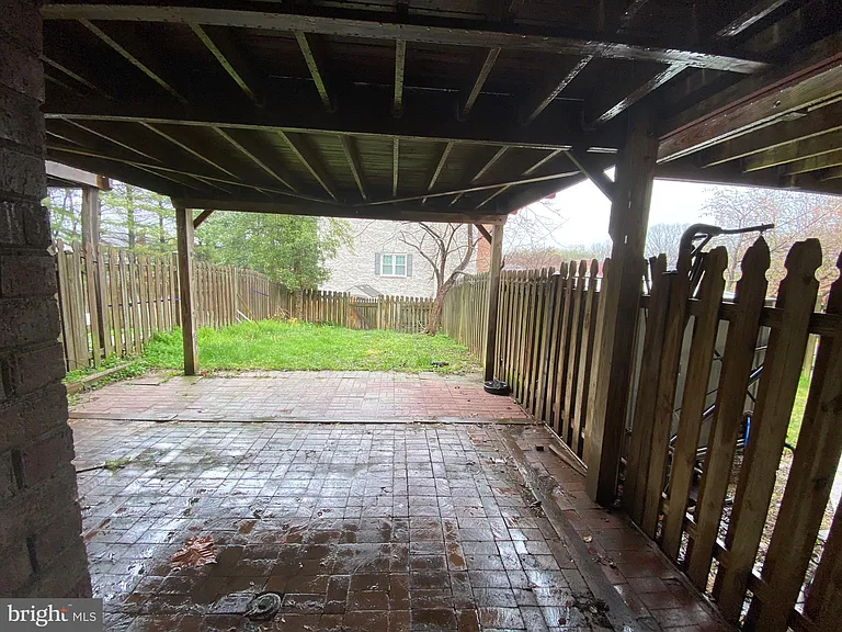12116 Stallion Ct — Photo 23