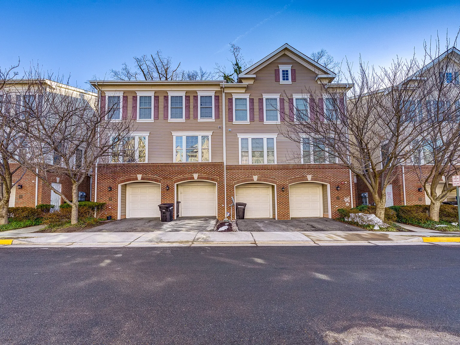 3 bed, 2.5 bath, 1620 sqft, $3,500 — Photo 4