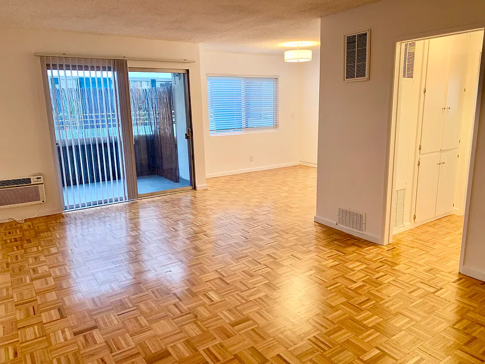 1312 N Curson Ave #4