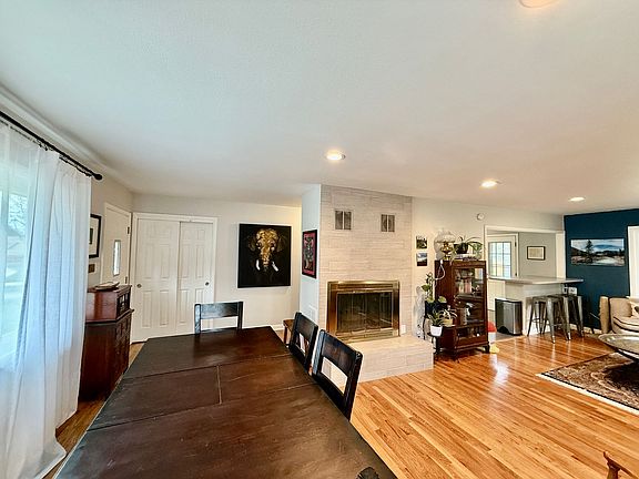 4th image of 516 Valley Rd