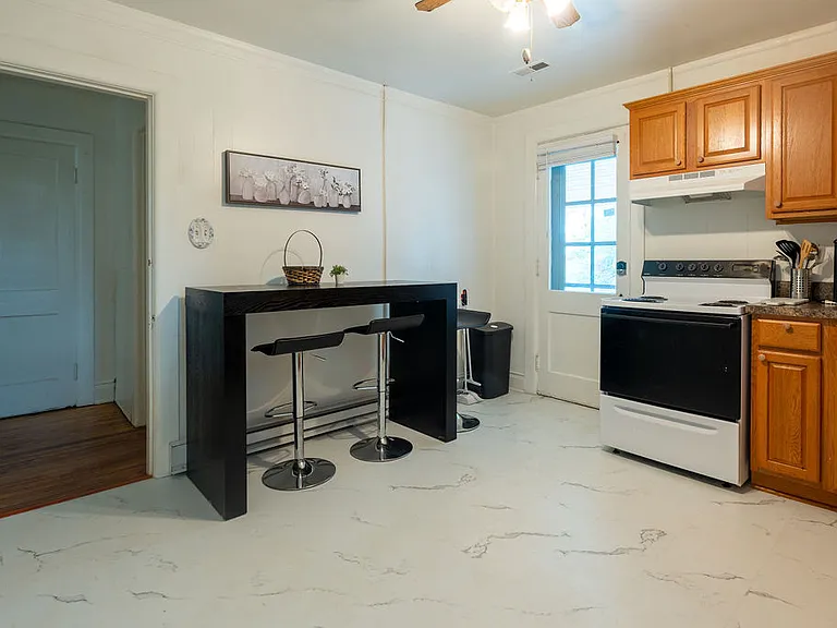 315 Frederick St #B — Photo 2