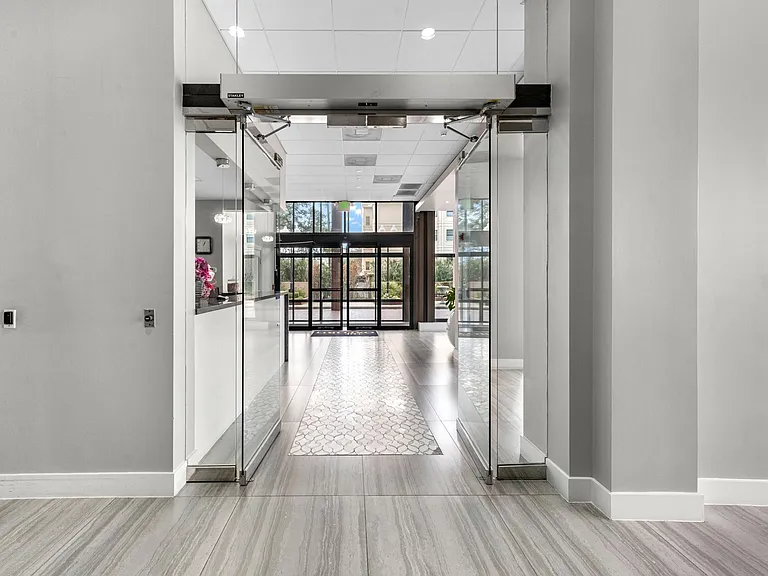 5150 Hidalgo St #202 — Photo 26