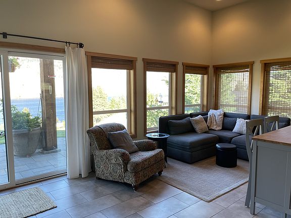 4th image of 160 Mountain Lake Ln