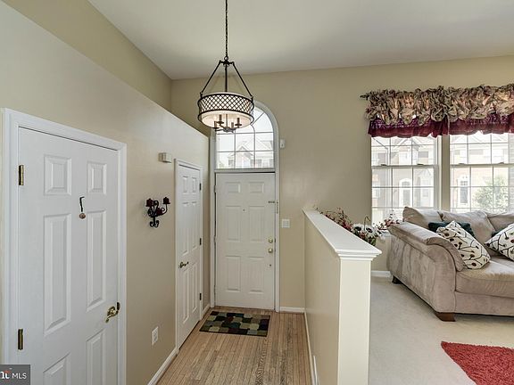 3rd image of 2502 Polly Jefferson Way