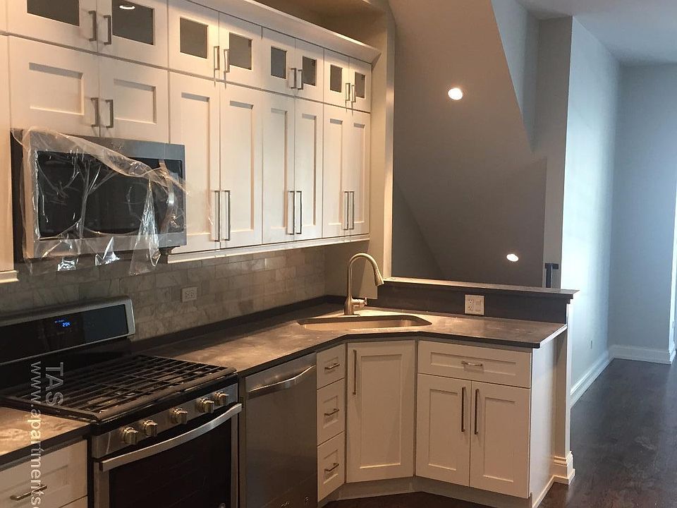 1st image of 2538 N Southport Ave #2F2F