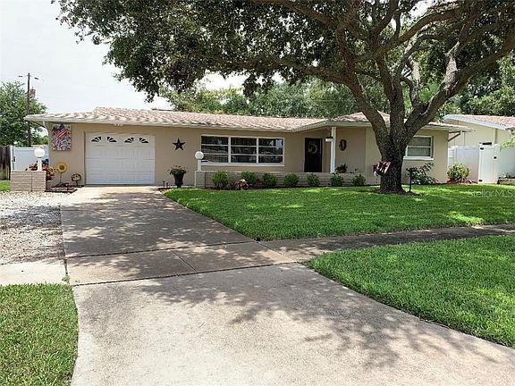 3rd image of 547 Hillcrest Dr