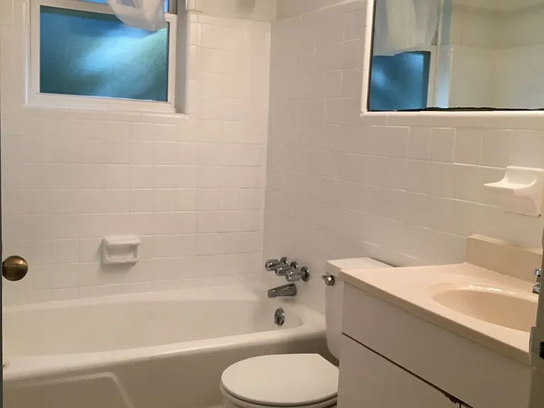 Springdale Apartments — Photo 21