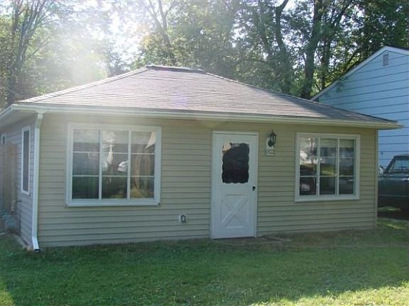 2nd image of 1423 Oldsmar Ave