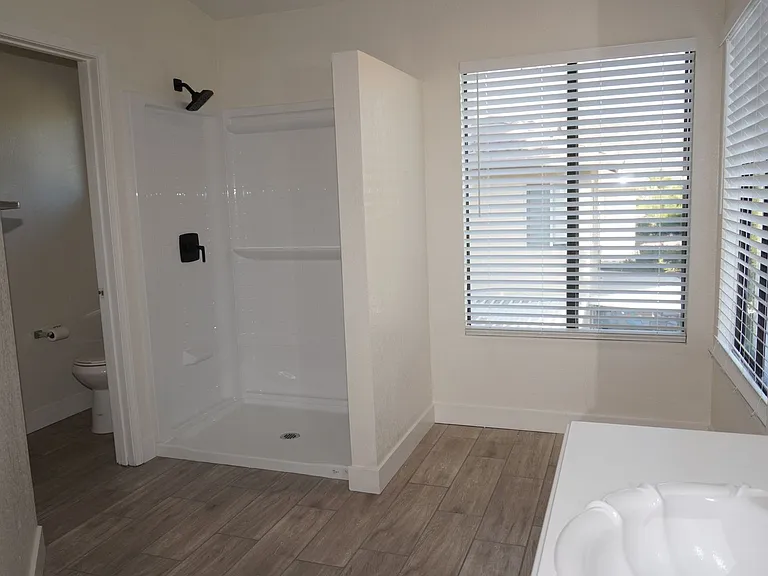 10386 Meadow Creek Dr — Photo 35