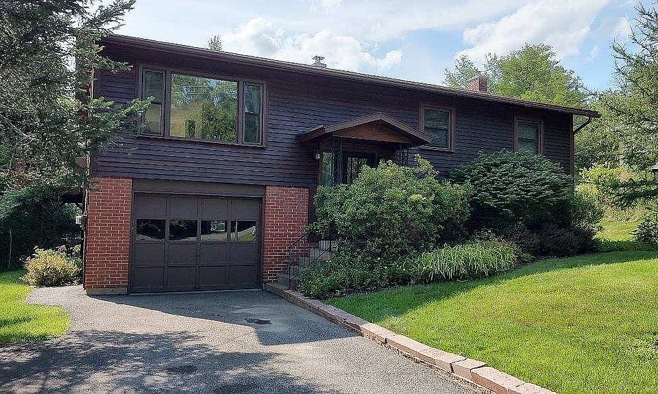 1st image of 35 Deerfield Dr