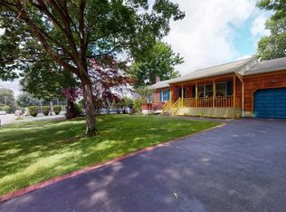 71 Colin Dr, Shirley, NY 11967