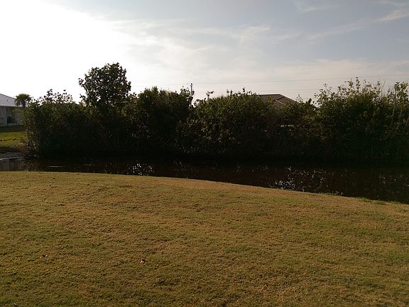 4th image of 2175 Deborah Drive