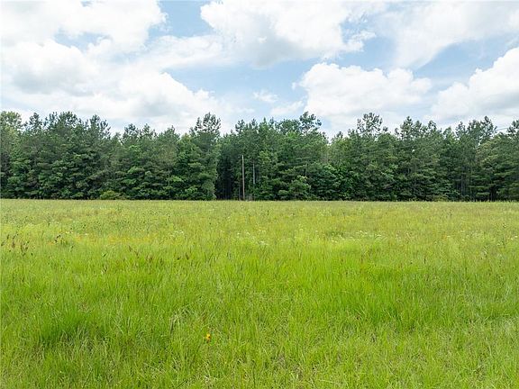 3rd image of 81 Agate Rd