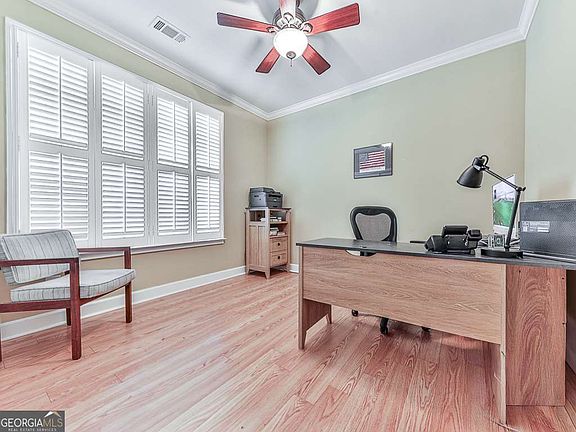 5th image of 234 Balsam Dr