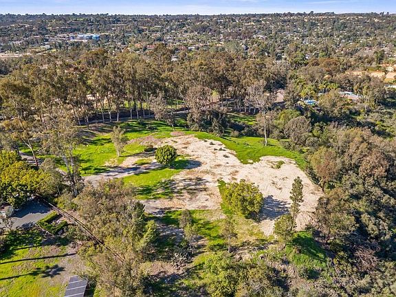 4th image of 18065 Avenida Alondra