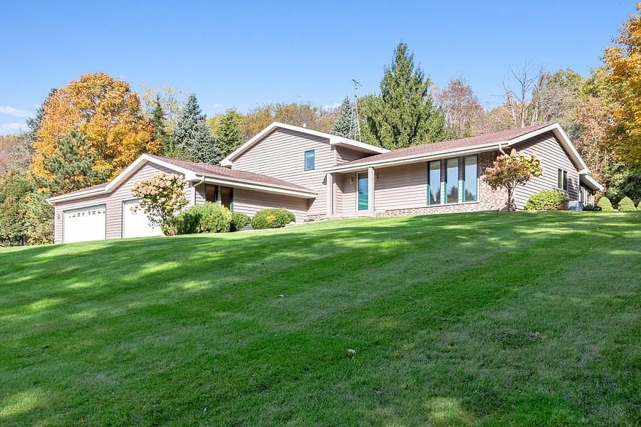 1st image of 7310 Hollow Dr