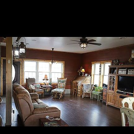 2nd image of 33225A Wabaunsee Rd