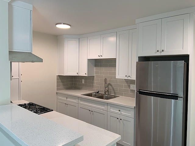 1st image of 700 Huntley Dr APT 5