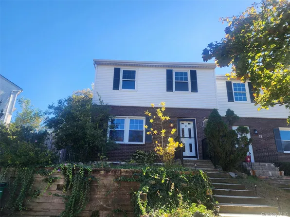 16 Harbor Hill Ct, Beacon, NY 12508