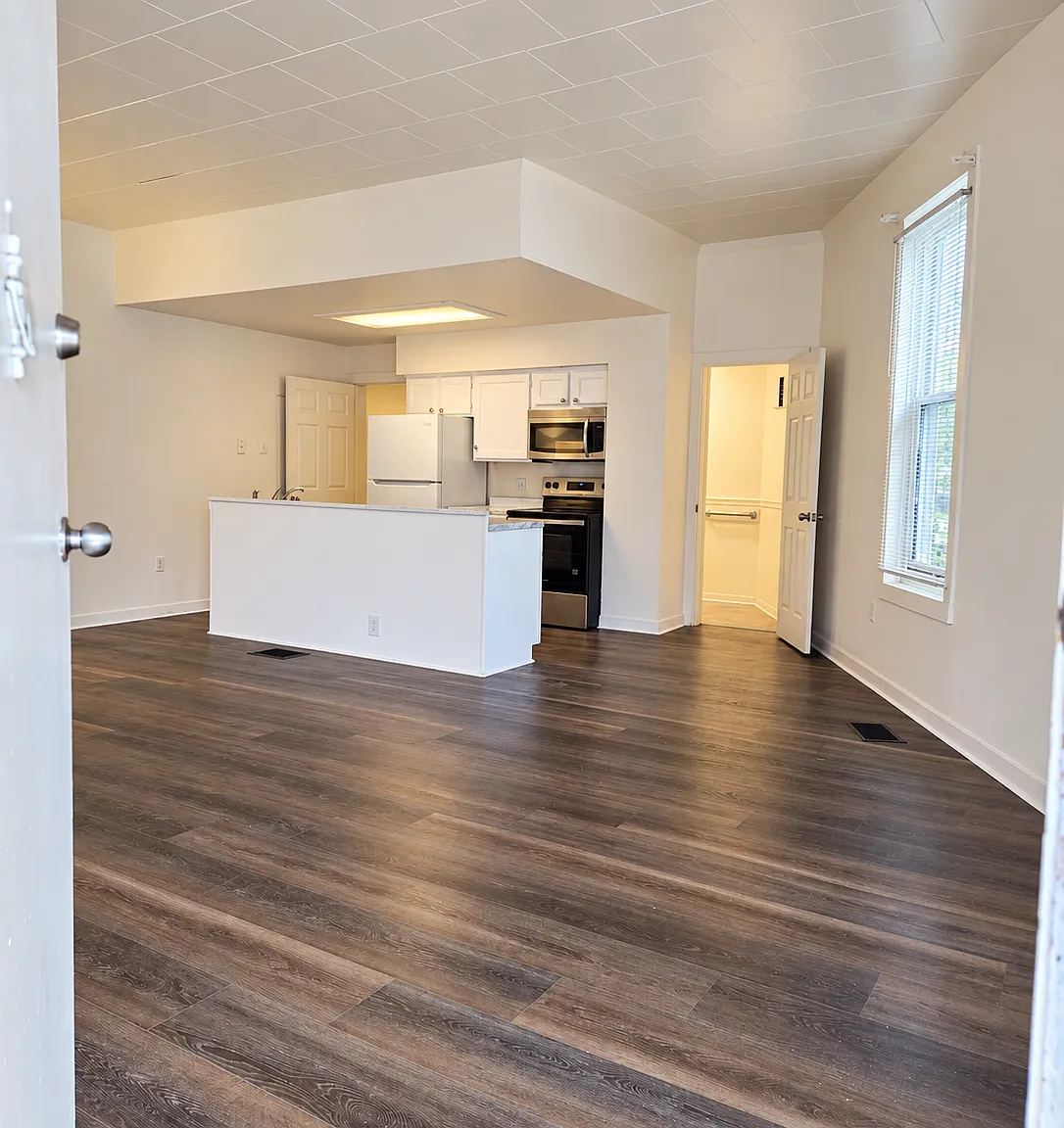 1 bed, $1,195 — Photo 3