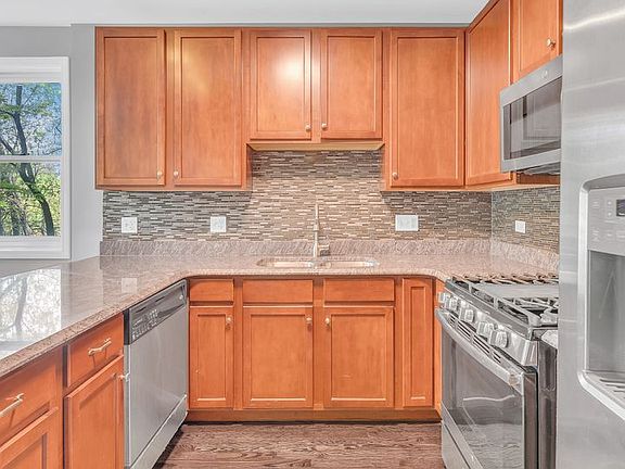 3rd image of 5438-5438 S Indiana Ave Unit 2