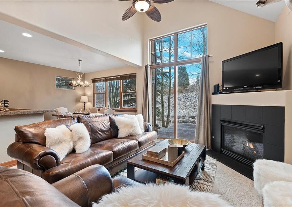 1st image of 73 Chestnut Ln #73