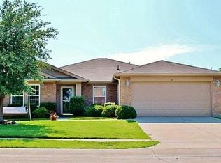 111 Nighthawk Dr, Krum, TX 76249