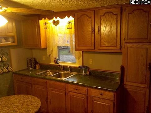 2nd image of 10420 Lattasburg Rd